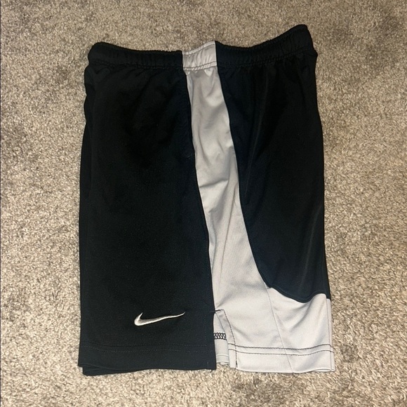 Nike Two-Tone Performance Shorts - Picture 1 of 7